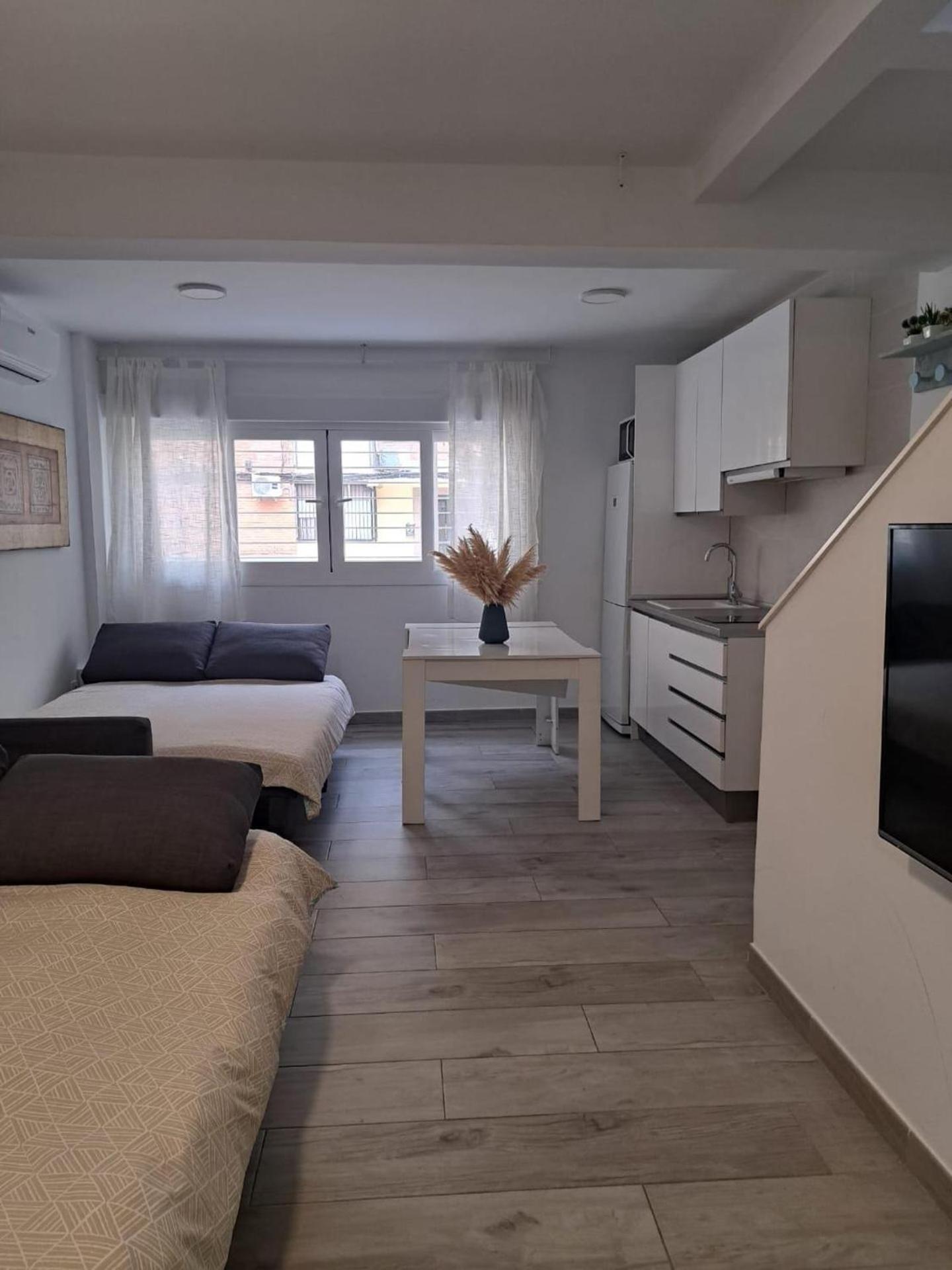 Cozy Apartment Up To 6 Persons 3 Min To Metro Madrid Kültér fotó